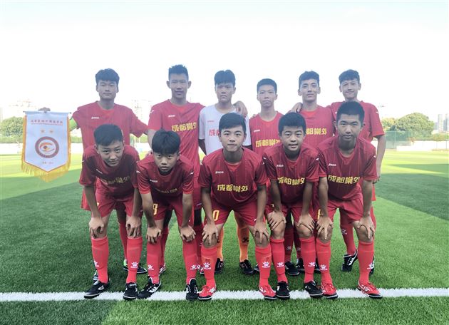 我校初中男足成功卫冕四川省中学生足球比赛冠军