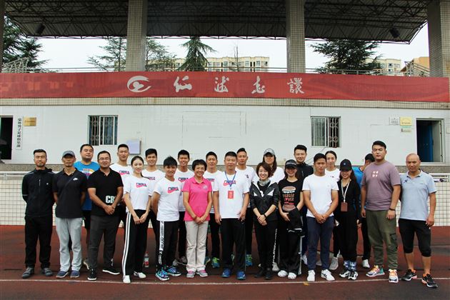 备战体育新中考 世冠教练来指导——我校举行新中考背景下体育各项目的小、初、高教学与衔接教师培训活动