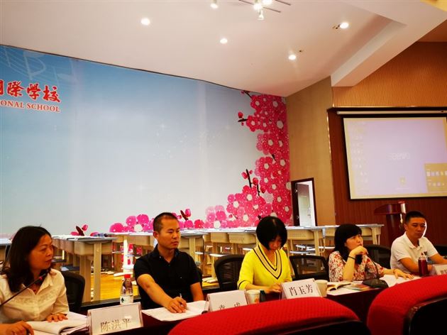 泸州市江阳区领航教师高级研修活动议课互动