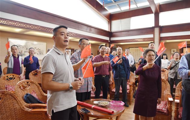 国庆重阳喜相逢 同心同乐情义浓——我校开展“喜迎祖国70华诞，欢度2019年重阳节”活动