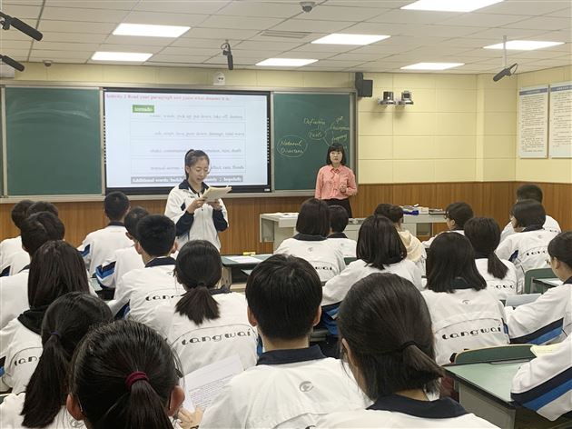 高考领航 共创辉煌——我校举行“高三课标高考解读”和“高三复习和讲评课”课例研讨会