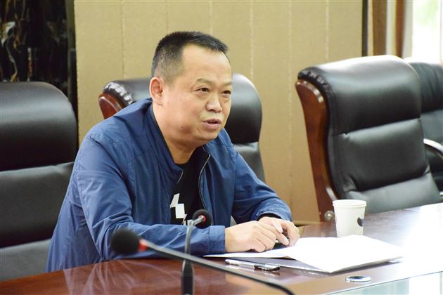 课题引领，开启科研新航程——我校高中开展课题培训会