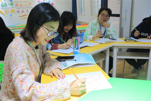 做自己人生的设计师——我校高中部举行新教师“生涯规划”专题交流活动