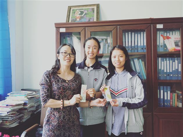 诉说中国故事 静看彼岸花开——我校高中政治“我和我的祖国”庆祝建国70周年学生作品展评专题报道