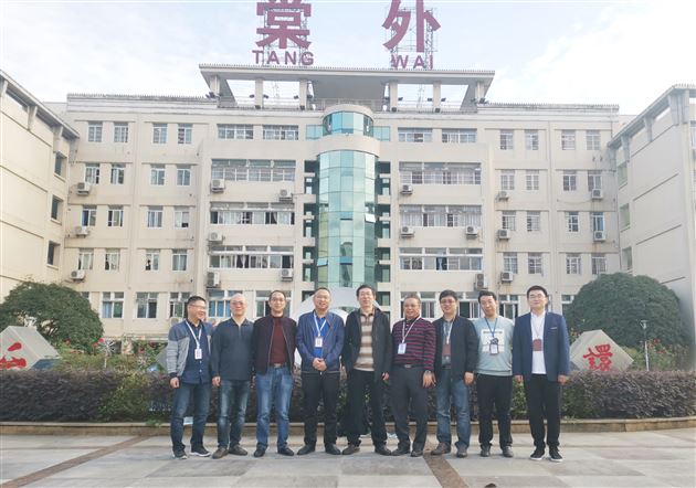 专家助力 科学备考 高考可期——省教科院普通高中教育研究所所长吴中林莅临棠外指导高三数学教学工作