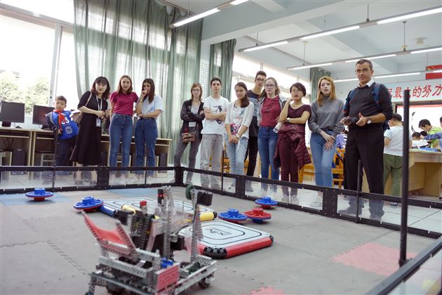 友好交往 开创未来——成都棠湖外国语学校接待法国ASSOMPTION中学师生代表团来访系列报道（一）