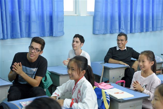 友好交往 开创未来——成都棠湖外国语学校接待法国ASSOMPTION中学师生代表团来访系列报道（一）