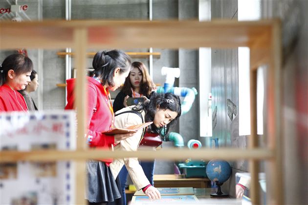 分享交流 共促成长——夹江县名师工作室教师团来园参观交流