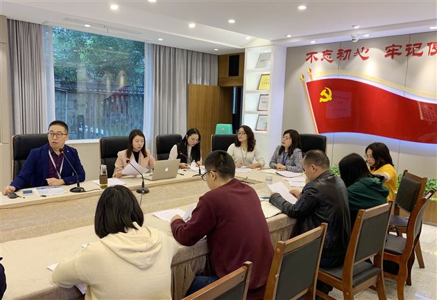 语文路漫漫其修远，吾与同行人共求索——高中语文教研组召开教研专题会议