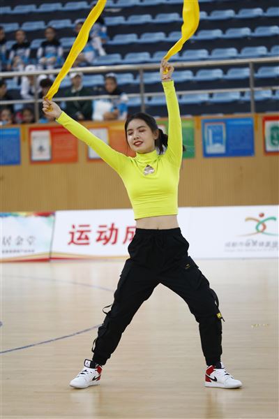 千锤百炼铸就巾帼气质  一举双冠尽展名校风采——我校高中健美操队勇夺成都市健美操大赛双冠