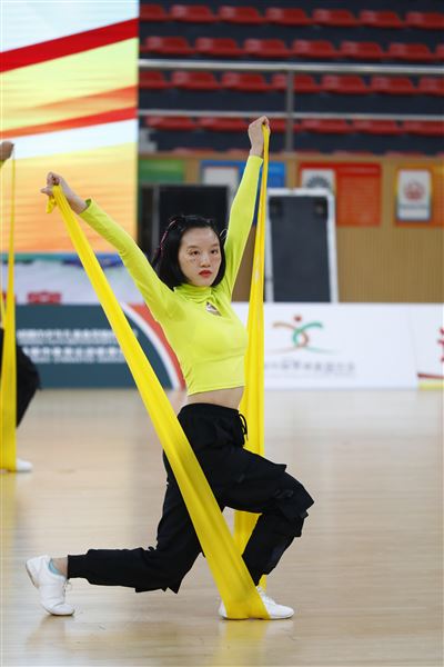 千锤百炼铸就巾帼气质  一举双冠尽展名校风采——我校高中健美操队勇夺成都市健美操大赛双冠