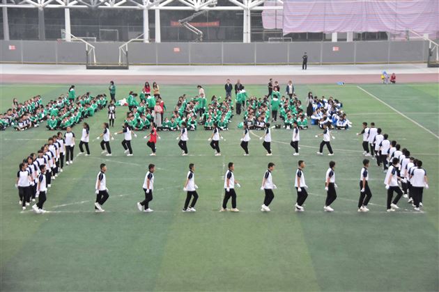 自信展我风采——我校初2019级班级队列队形及跑操比赛圆满落幕