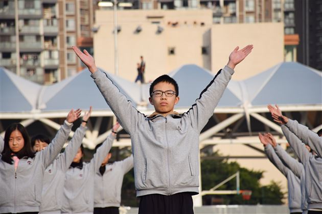 团队有活力 青春正风采——我校高2019级班级队列队形及跑操比赛圆满落幕