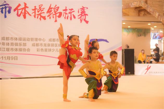 热烈祝贺棠外实验幼儿园体操队勇夺“运动成都"2019年成都市体操锦标赛金奖