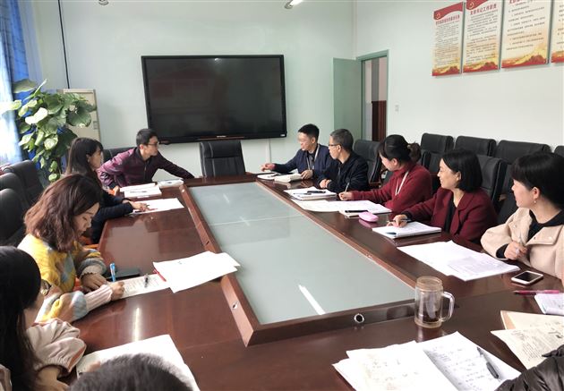 核心素养巧渗透 构建成长共同体——高中化学备课组开展课题研讨活动