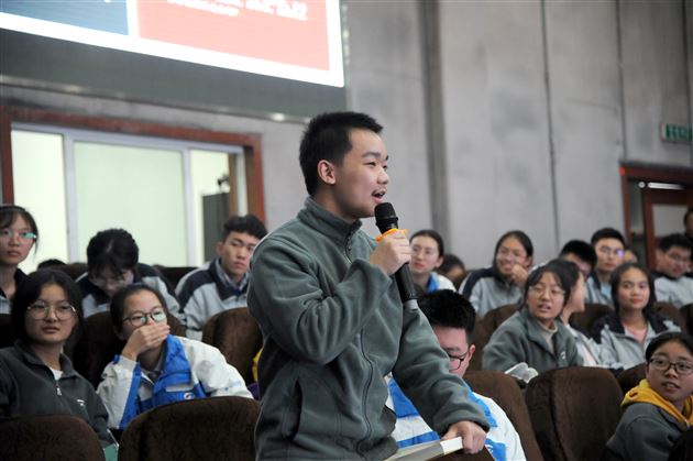 博与雅 思与辨——北京大学哲学教授程乐松于“棠外修身大讲堂”开讲