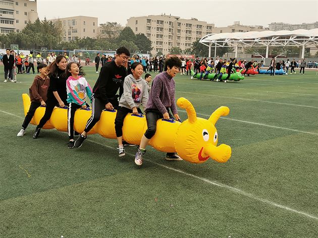 我校附小成功举行集体项目趣味运动会