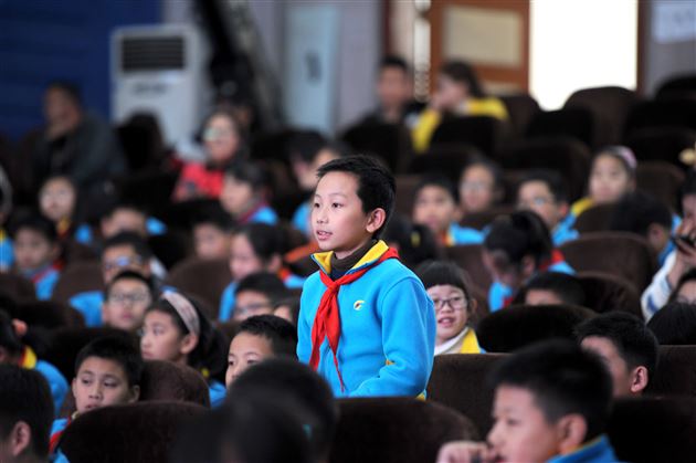 “不忘初心 牢记使命”主题教育——我校附小举行“红军精神进校园”宣讲活动