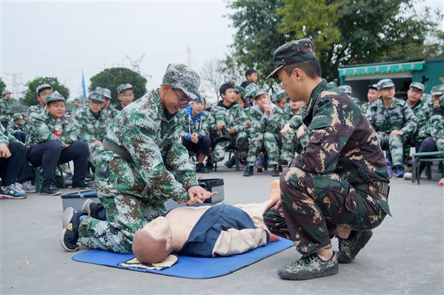 磨砺青春 向阳生长——记棠外初2018级学生黄龙溪研学实践活动