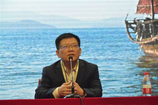 经营孩子的智慧——棠外举办初2018级家庭教育报告会