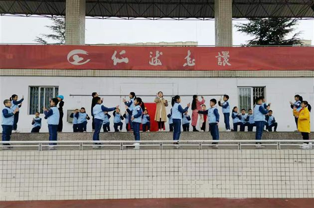 珍爱生命 拒绝毒品——我校附小举行主题升旗仪式活动