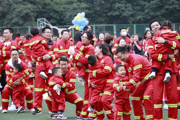 消防总动员 勇敢拼向前——棠外实验幼儿园2019年消防主题亲子运动会