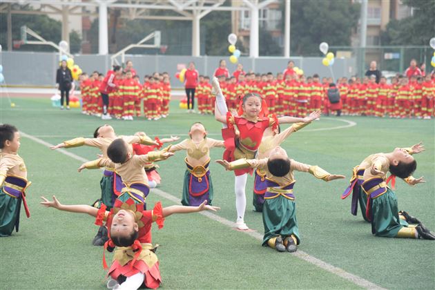 消防总动员 勇敢拼向前——棠外实验幼儿园2019年消防主题亲子运动会
