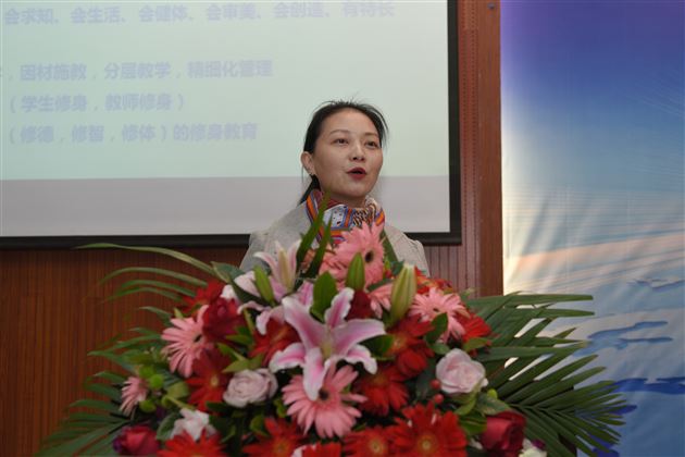 棠外国际部主任曾梁一作工作汇报