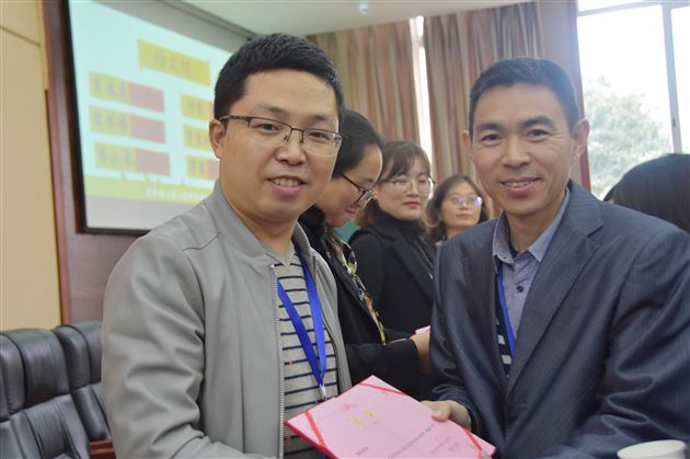 师徒结对共成长 青蓝携手铸辉煌