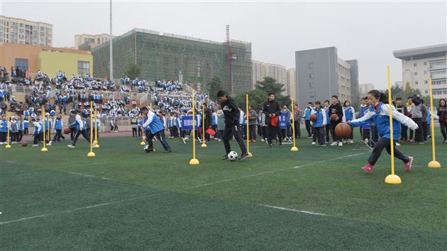 我校初中第六届冬季师生集体运动会圆满成功