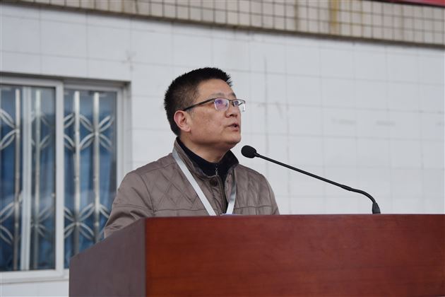 我校初中第六届冬季师生集体运动会圆满成功