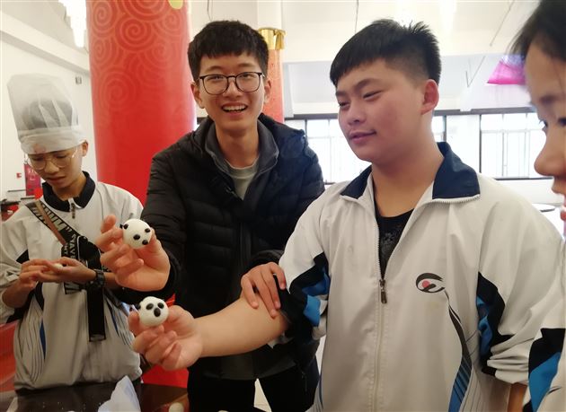 畅游川菜世界 培育历史情怀——我校初2017级开展“走进川菜博物馆”研学活动