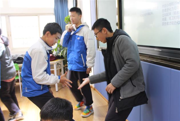 画出你的青春故事——我校初2018级开展心理团体辅导活动