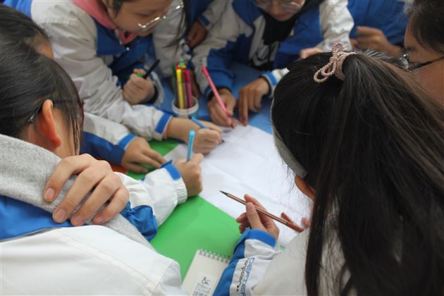 画出你的青春故事——我校初2018级开展心理团体辅导活动