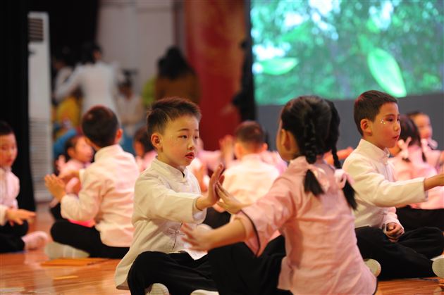 聆听花开的声音 点亮七彩的童年——我校附小隆重举行2019级学生入学百日庆典活动