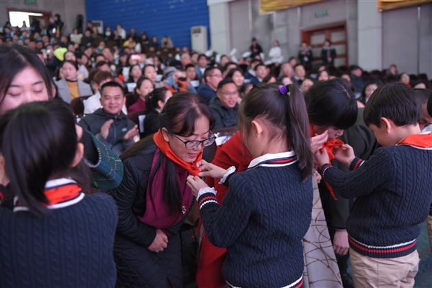 聆听花开的声音 点亮七彩的童年——我校附小隆重举行2019级学生入学百日庆典活动