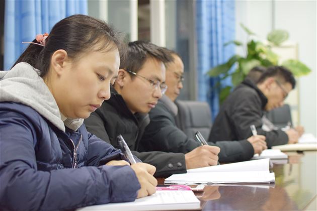 携手共进 砥砺前行——记高中德育处班主任“青蓝工程”第二次研修活动