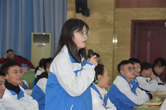 修身养德 润物无声——高中部举行首届班主任“修身班会课”决赛活动