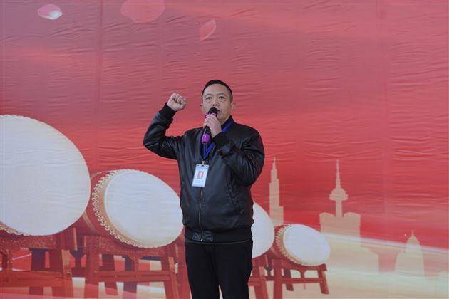 披荆斩棘迎中考 齐心协力创辉煌——记我校初2017级中考誓师大会