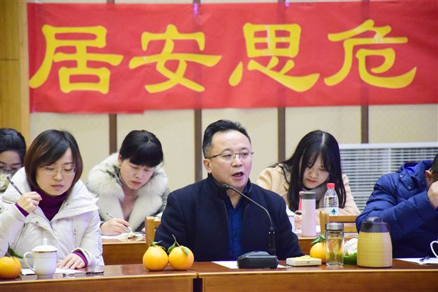 不忘初心意志坚 牢记使命再向前——记中共成都成都棠湖外国语学校高中总支部第一支部党工共建活动