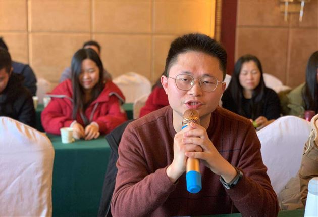 树危机意识 建百年名校——记中共成都棠湖外国语学校初中总支部第三支部委员会党建活动