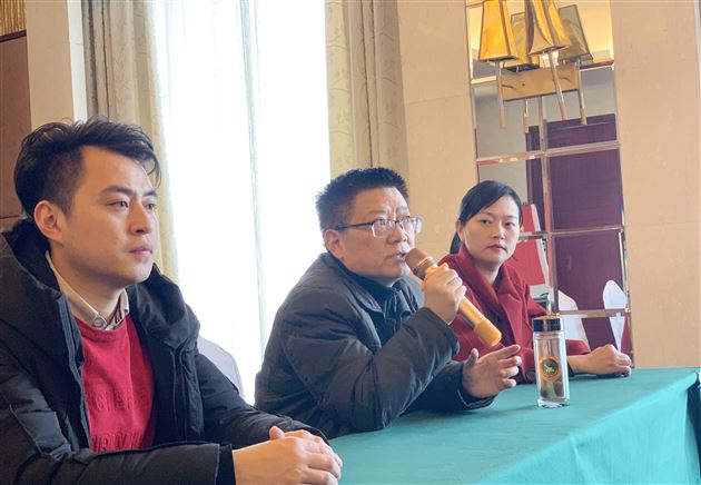 树危机意识 建百年名校——记中共成都棠湖外国语学校初中总支部第三支部委员会党建活动