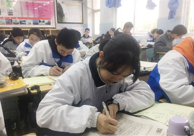 新时代的路上，我们已“启航”——高2019级“启航杯”作文大赛圆满落幕