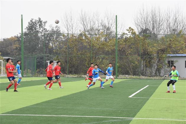 棠外高中足球队获成都市足球锦标赛双冠