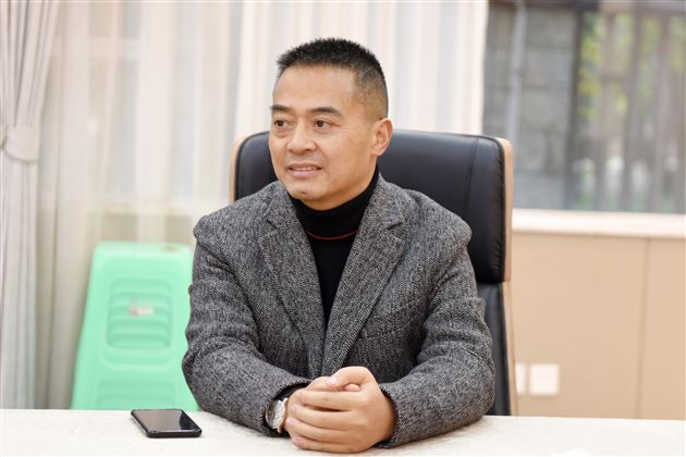 不忘教育初心 牢记育人使命——成都市委教育工委专职副书记、市教育局党组成员何荣一行莅临棠外调研指导工作