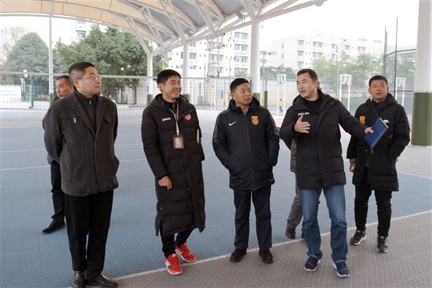 武汉校园足球调研团到访我校