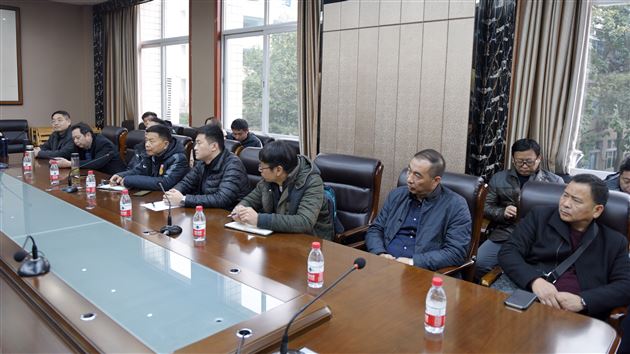 武汉校园足球调研团到访我校