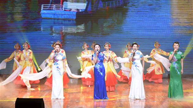 人间换岁歌舞升平祝鸿禧 天外回春芷兰棠外添异彩——成都棠湖外国语学校2020年师生迎新联欢晚会隆重举行