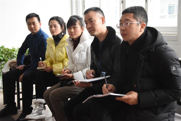 我校附小召开家长委员会工作总结会