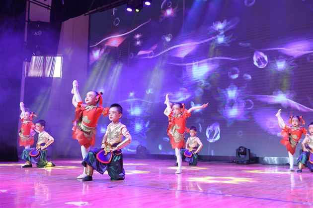 2019荣耀天府第四届成都足球颁奖盛典在我校隆重举行